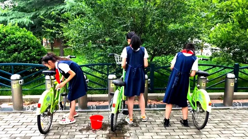 许昌市光明路小学假日雏鹰小队 践行文明 让共享单车不孤单社会实践活动（图5）
