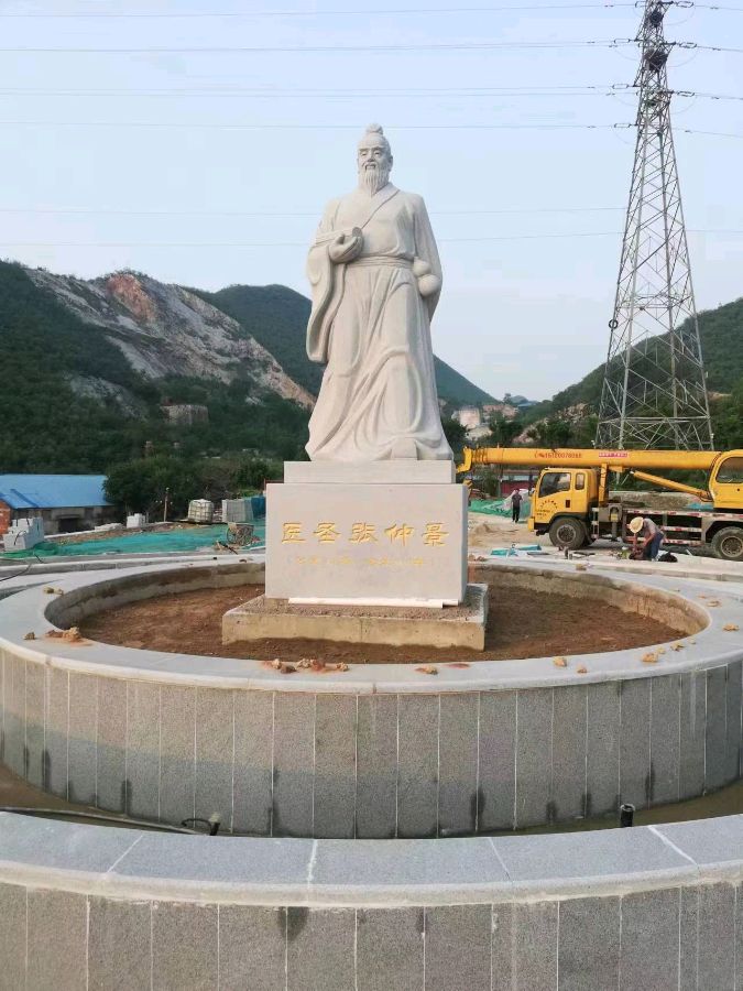 题县中医院张仲景雕像 | 耿连兵