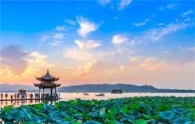 【英国文学】精品朗诵《爱在鱼米之乡的小城》作者|朝晖、朗诵|薇薇、荐稿|贝蒂(图4)