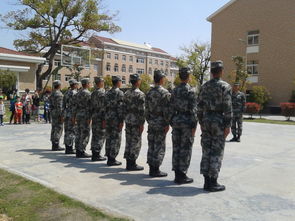 请欣赏四位金牌主播诵读白玉恩老师的《八一情怀》编辑//海纳百川【中国长江文学社】有声文学平台【第6281期】（图13）