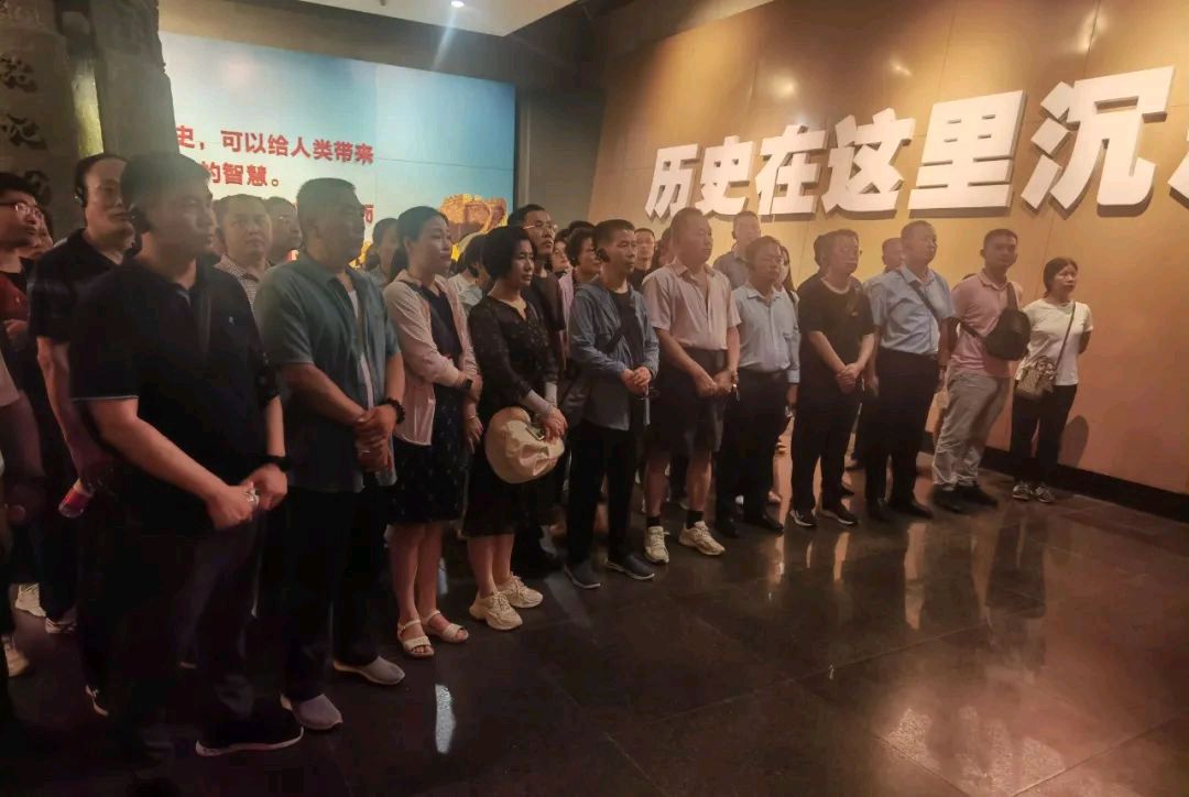 市眼科医院举办学习贯彻习近平新时代中国特色社会主义思想暨提升党员干部执行力培训班（图5）
