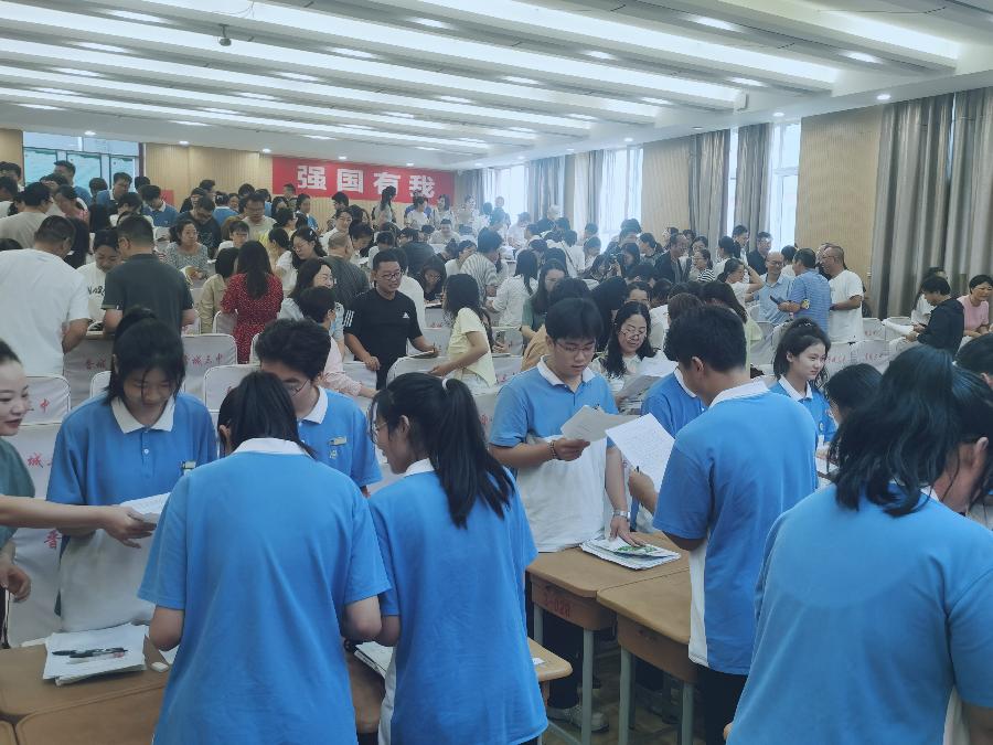 高快演讲之星唐郭浩天、唐森浩:五点四题助高考,核心素养育新人