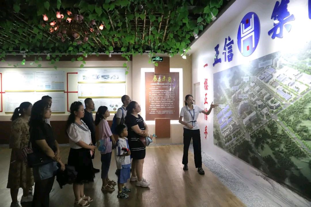 跨越山海·携手未来: 聊城—海北州“藏汉一家亲”结对联谊活动走进山东正信味业食品有限公司(图6)