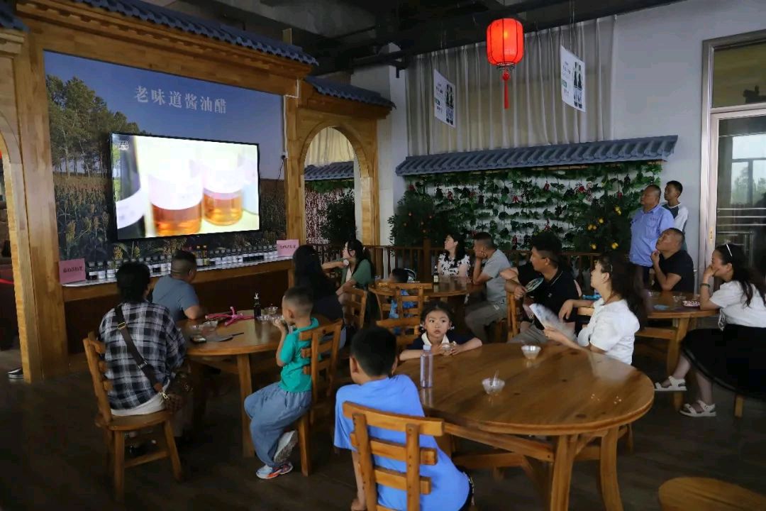 跨越山海·携手未来: 聊城—海北州“藏汉一家亲”结对联谊活动走进山东正信味业食品有限公司(图11)
