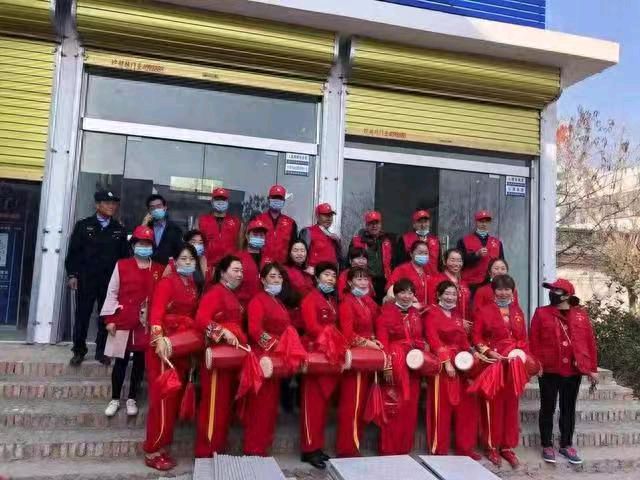 【中國新聞詩雯網】界首市光武镇明珠志愿服务队公益活动（图2）