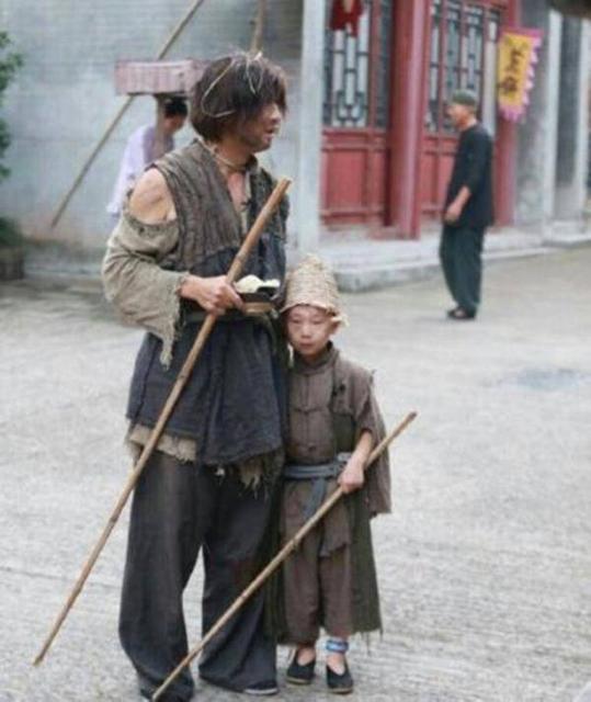 乞丐生雅兴（文/彭云南）……莲叶之珠文学社