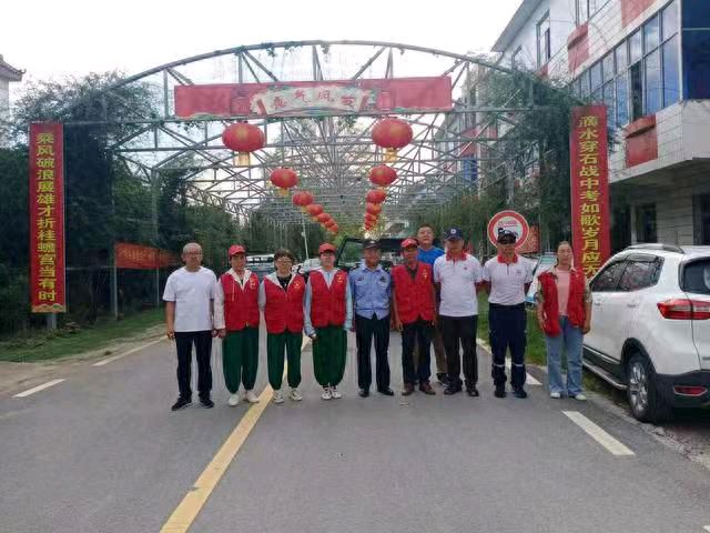 【中國新聞詩雯網】界首市红十字救援队、光武明珠团队助力校园消杀，为开学保驾护航（图6）