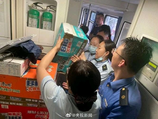 弘华朗诵【请记住这个小山村】作者/蓝波（图9）
