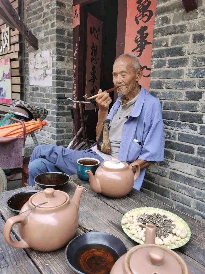 刘林丽诗歌作品218期《北京大碗茶》主播 友友 编辑制作刘林丽(图4)