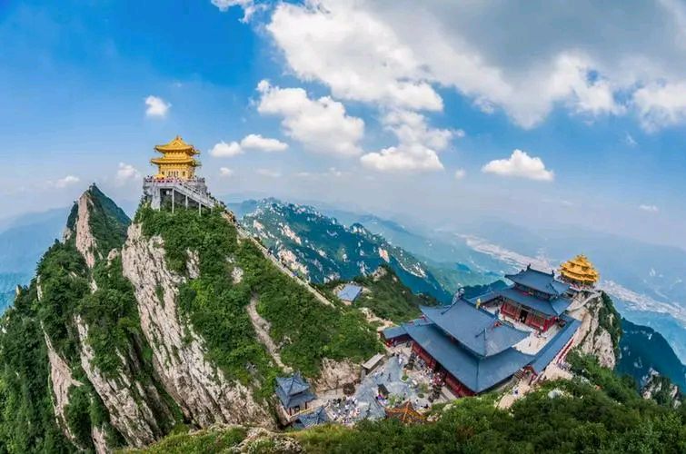 《七律 · 老君山》诗人：柳鸣（图4）