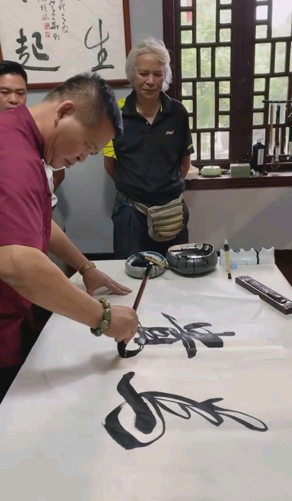文促会搭台-各方携手参与∥公益性带动商业经济发展∥大桂林旅游名城景点-古南门上榕树楼放歌∥中国桂林都市漓江诗书画社微刊总（第92集）（图35）