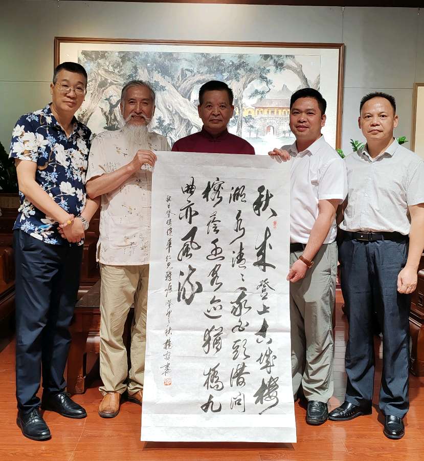 文促会搭台-各方携手参与∥公益性带动商业经济发展∥大桂林旅游名城景点-古南门上榕树楼放歌∥中国桂林都市漓江诗书画社微刊总（第92集）（图36）