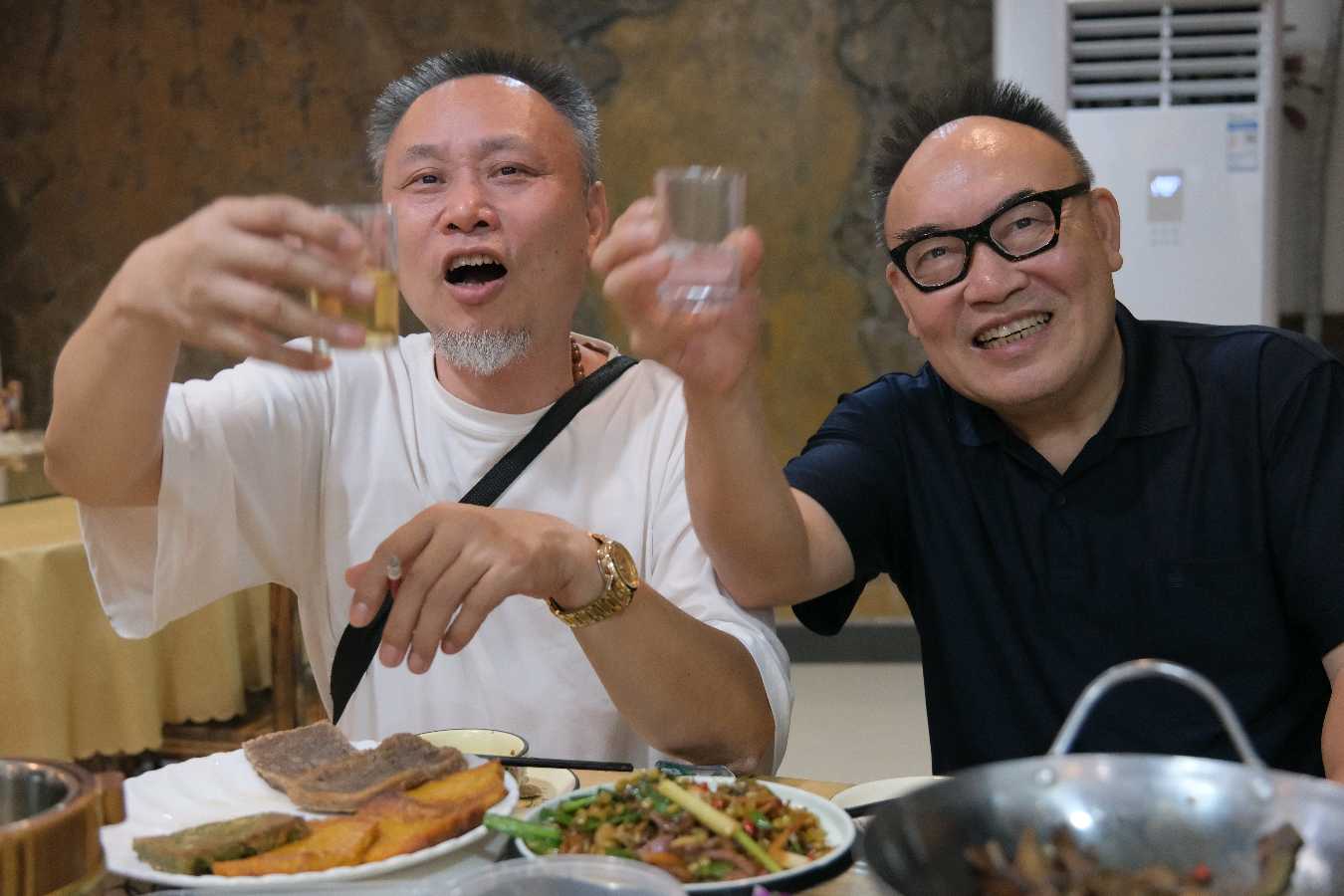 文促会搭台-各方携手参与∥公益性带动商业经济发展∥大桂林旅游名城景点-古南门上榕树楼放歌∥中国桂林都市漓江诗书画社微刊总（第92集）（图44）