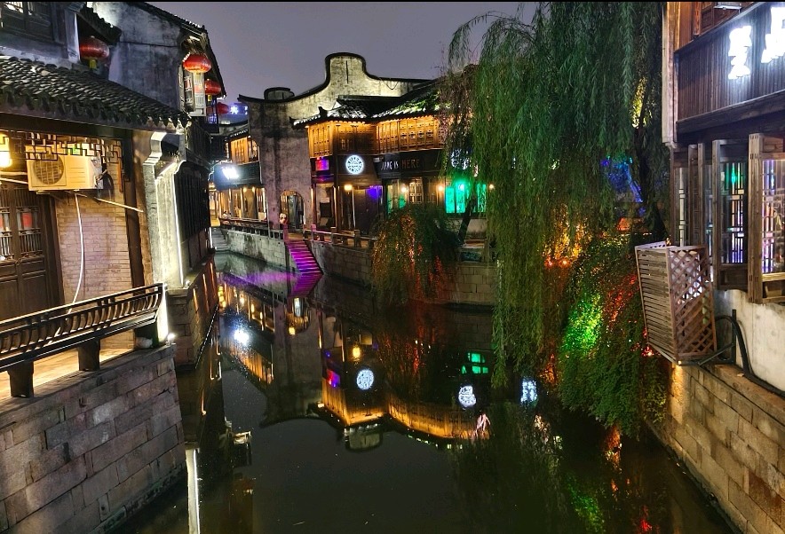 【荣耀中国】美丽的夜晚文／沙漠飞鹰（图3）