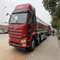 《长长的油罐车》作者:刘汉兴‖主播:园园【中国现代诗歌文化传媒】徜徉诗的海洋，聆听天籁之声♬（图6）