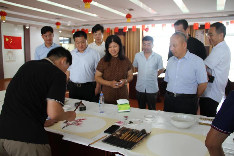 聊城市文化和旅游行业协会联合高唐县美术家协会、正信味业赴市社会福利服务中心开展慰问活动(图5)