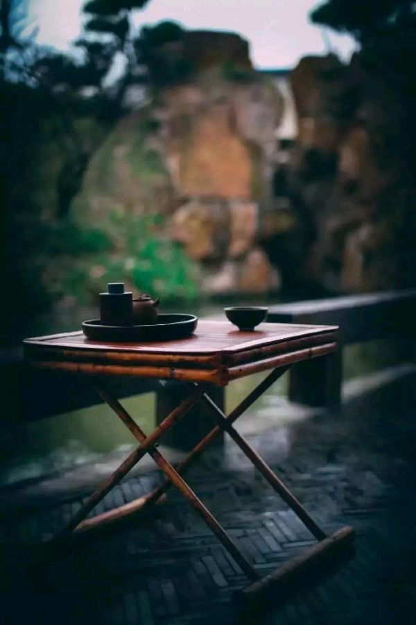 浓浓淡淡一杯茶,清清爽爽一世人