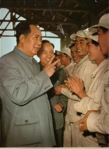 【中国长江文学社】《缅怀毛主席》作者 王学志//主播 绿萝//编辑 岁月静好 第6405期（图4）