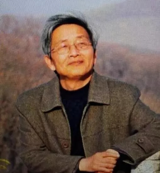 朗诵艺术家家赵明朗诵当代著名诗人刘家魁作品《大漠悲风——为民族魂而歌》