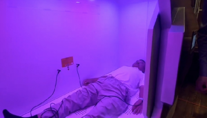蓬莱仙境圣地用上了负氧离子净化舱（图4）