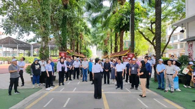 云南省民委调研组一行到我校参观调研