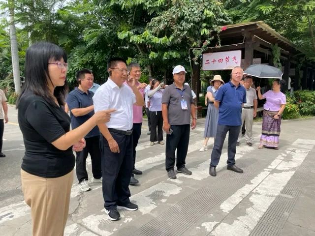 云南省民委调研组一行到我校参观调研(图9)