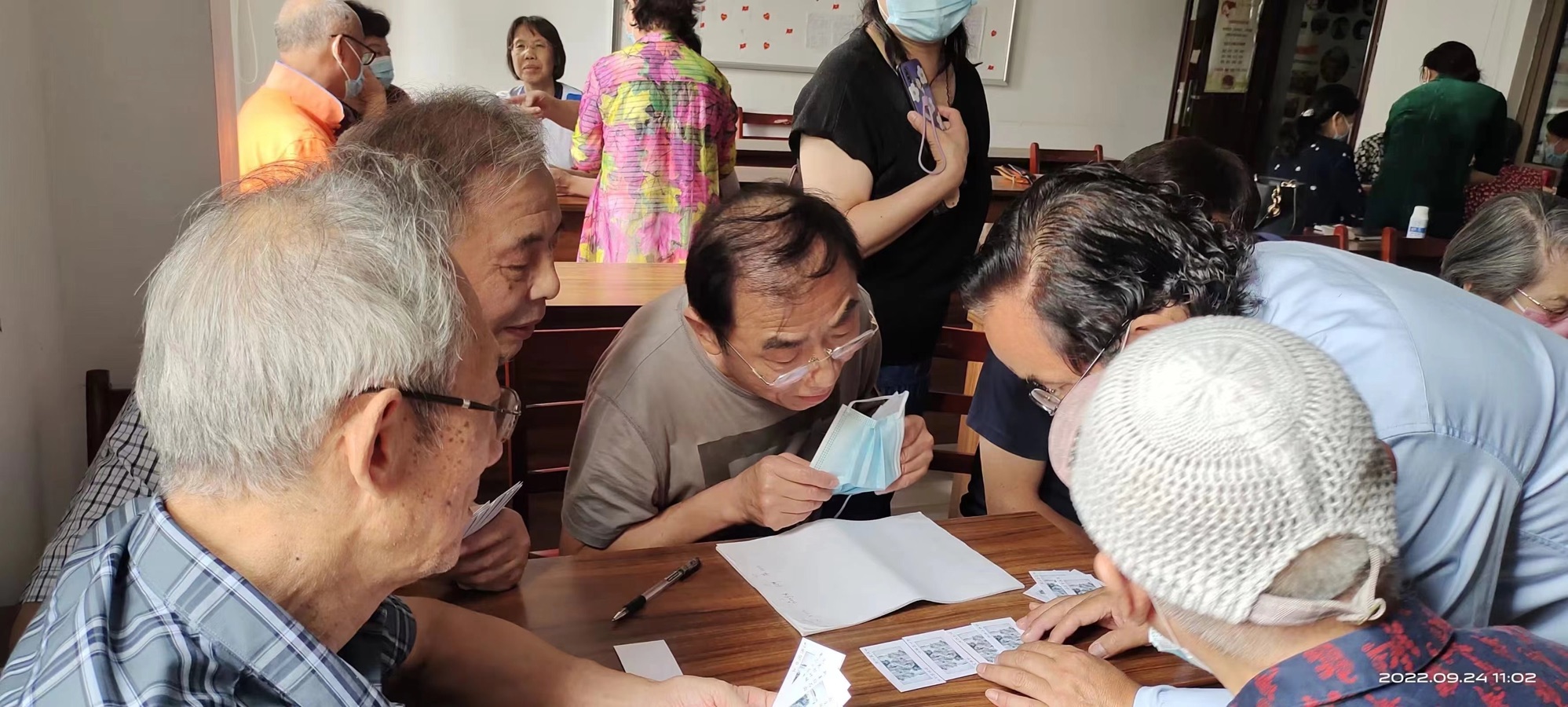 武汉市武昌区南湖老年大学文学鉴赏班师生诗作-教师节专辑-第二辑 京津沪头条（图17）