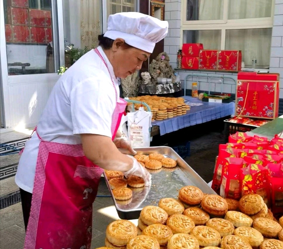 燕赵老年报 | 孙双贵退休回乡做月饼 | 杜雅楠（图3）