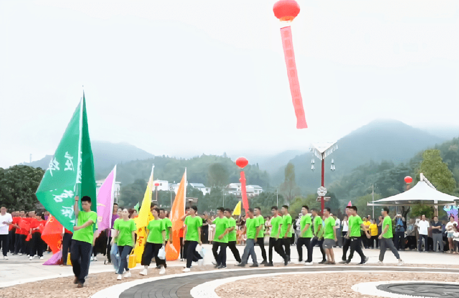 五律·央视直播会昌“乡村趣味运动会”（文/邹晓华）……莲叶之珠文学社（图7）