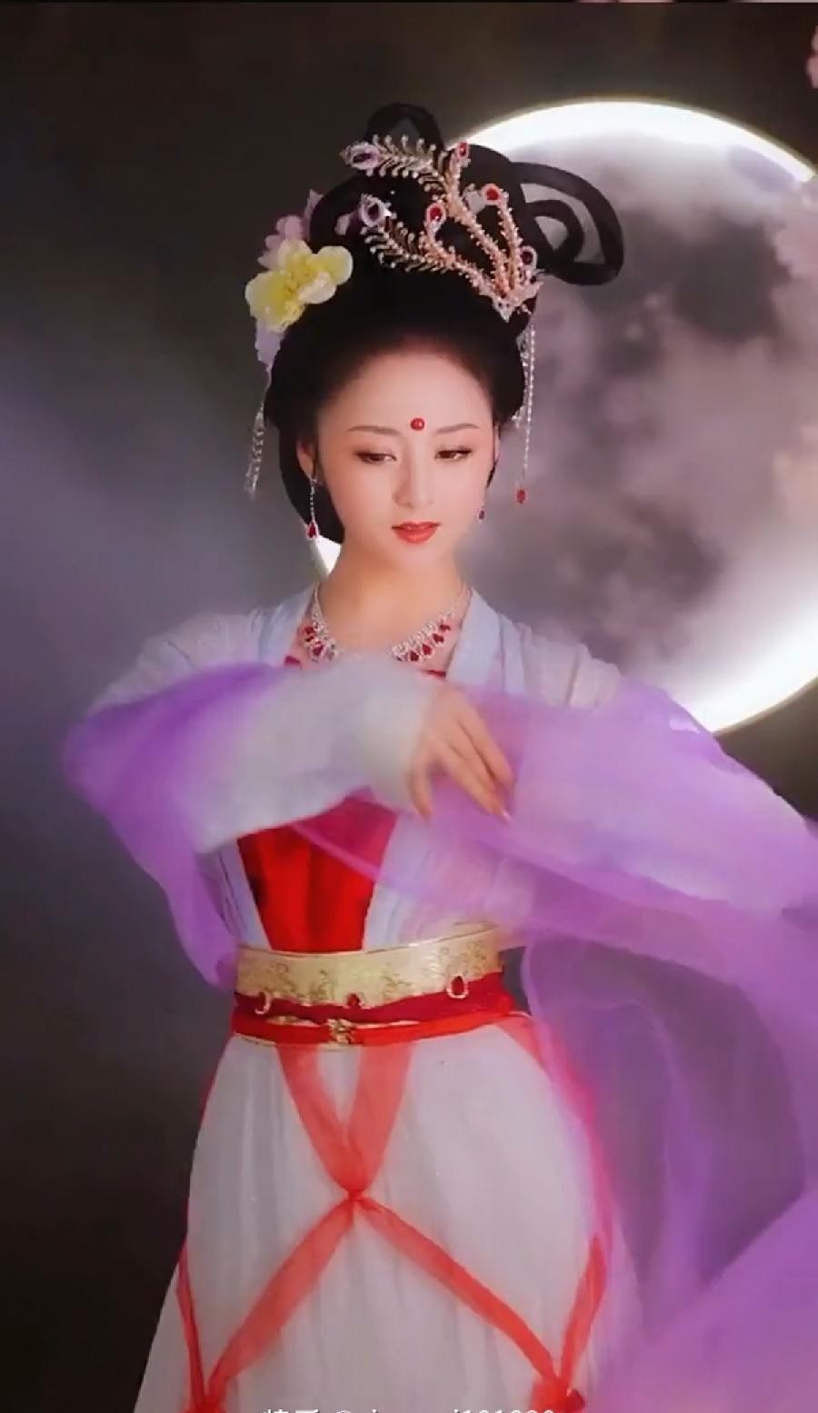 七律【平水韵】 《咏姮娥》 作者：连振华/广东乐昌（图3）