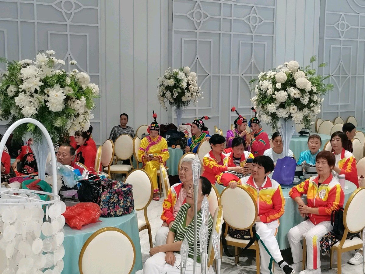 【中國新聞詩雯網】监利市老干局霞满天志愿者协会庆国庆迎六运（图6）