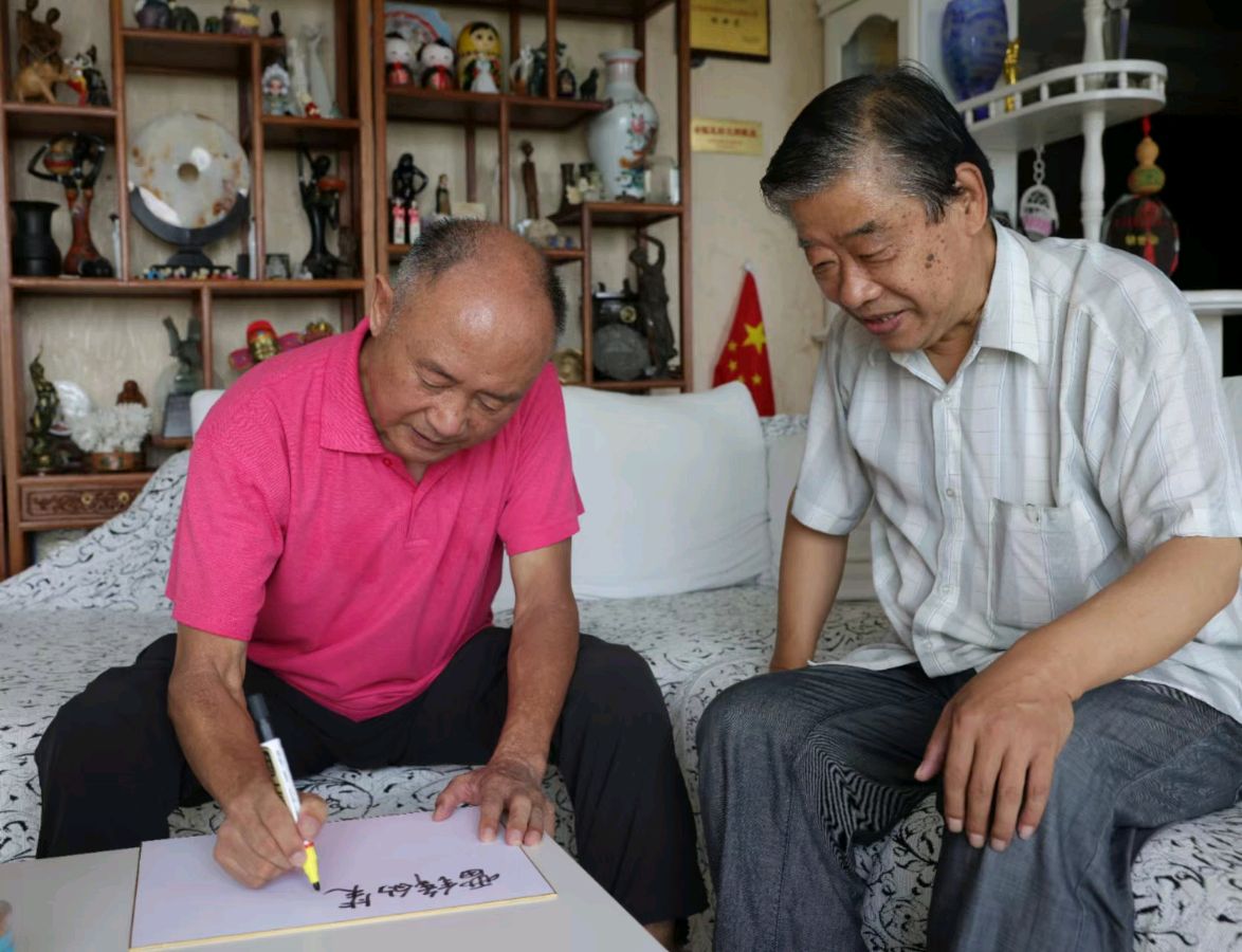 【中国长江文学社】有声文学平台《镜头背后的感人故事》作者焦凡洪/摄影荣俊运/诵读周圣凯/制作宋梅【第6549期】（图10）
