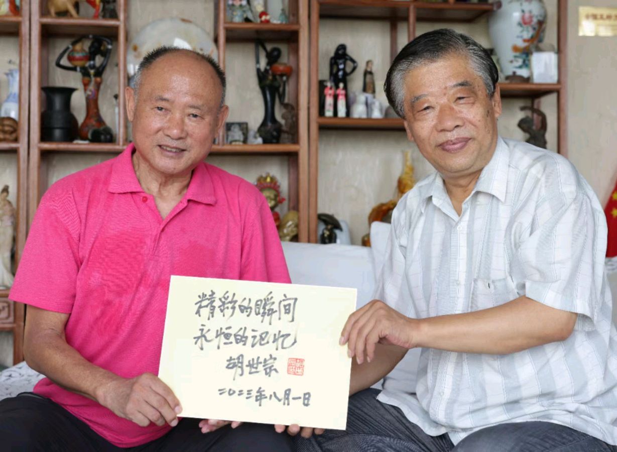 【中国长江文学社】有声文学平台《镜头背后的感人故事》作者焦凡洪/摄影荣俊运/诵读周圣凯/制作宋梅【第6549期】（图11）