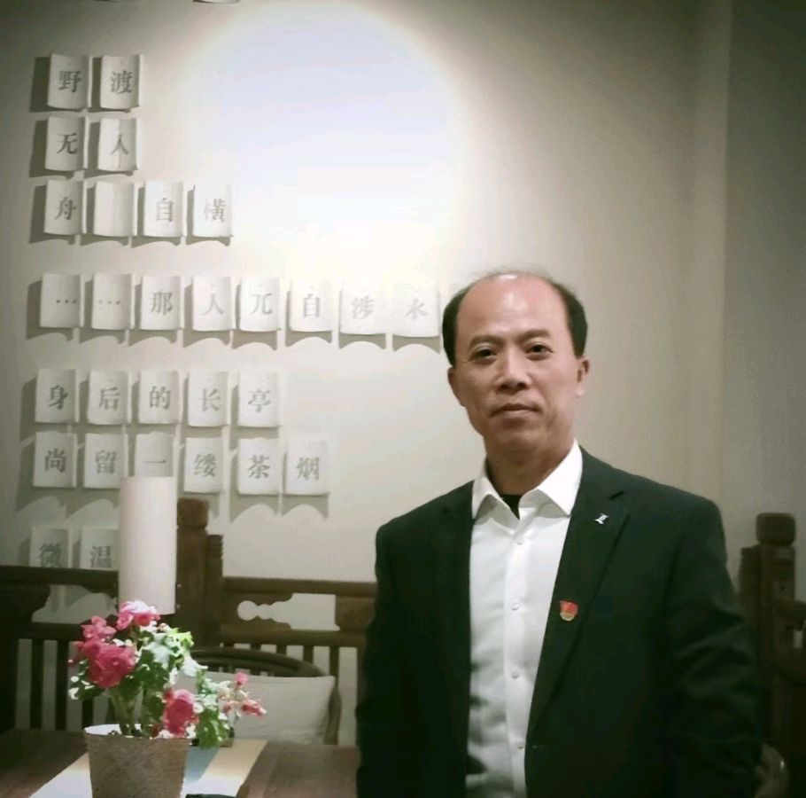 《风的翅膀》作者:东方【主播:丹桂】【桃源国际诗歌集团】徜徉诗的海洋，聆听天籁之声♥♬（图11）