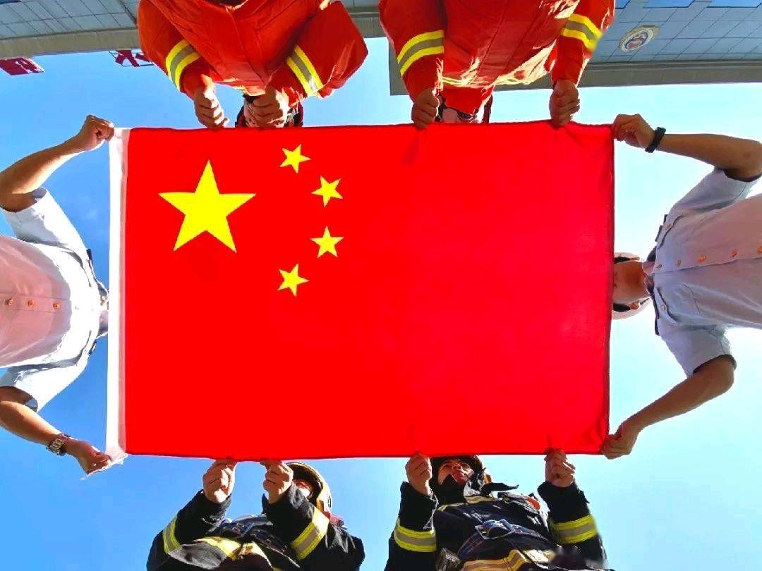 于浩朗诵【国旗的仰望】作者/远方（图7）