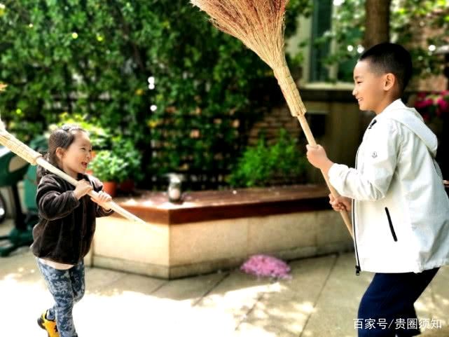 《又是一年的中秋》作者:木头【主播:长弓雅士】【桃源国际诗歌集团】用声音传递温暖以诵读致敬人生♬（图6）