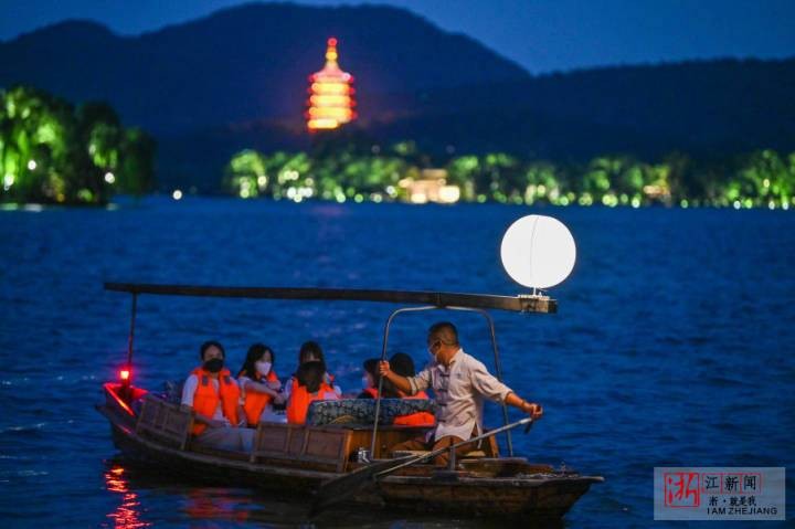 【海上生明月，天涯共此时】张建国//行香子•西湖赏月（图3）