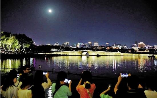 【海上生明月，天涯共此时】张建国//行香子•西湖赏月（图4）
