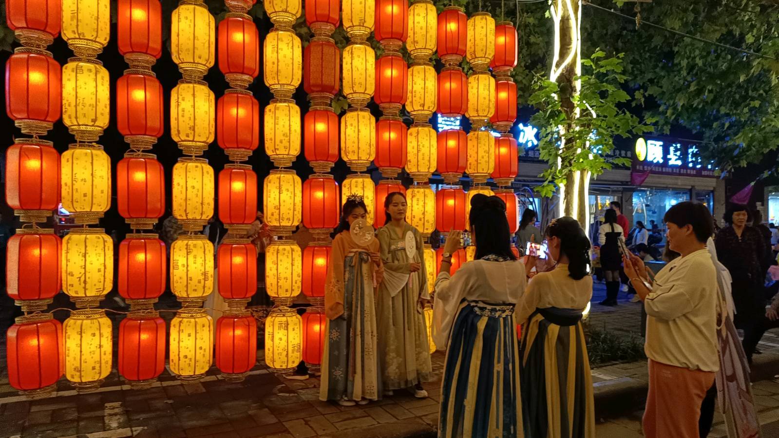 诸葛里中秋游园会 原作/梁立锋（图22）
