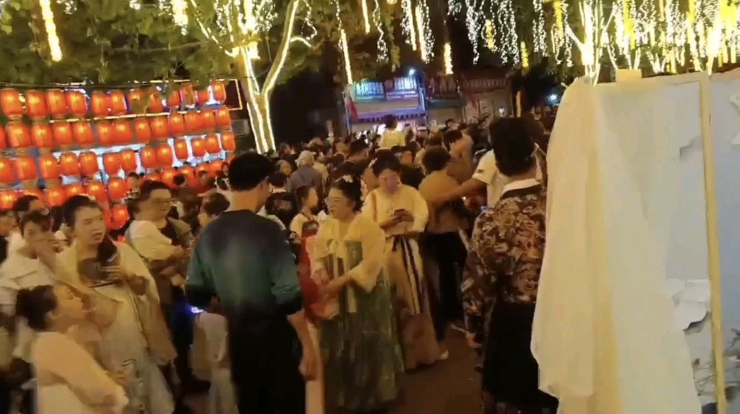 诸葛里中秋游园会 原作/梁立锋（图8）
