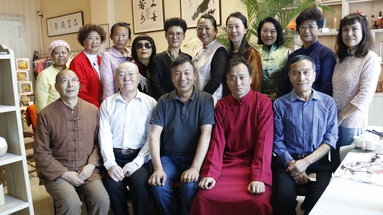 这里有个“世外桃源——记满心大爱的美女张玮老师和她的文友们，作者，尽诗情（图12）