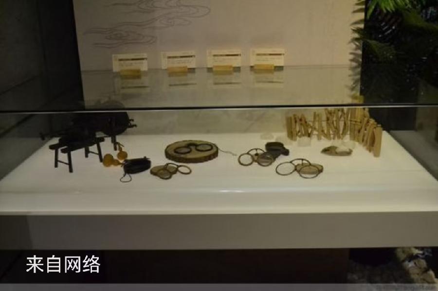 ［石岩磊］文游天下（886）鹰潭世界眼镜博物馆……莲叶之珠文学社（图5）