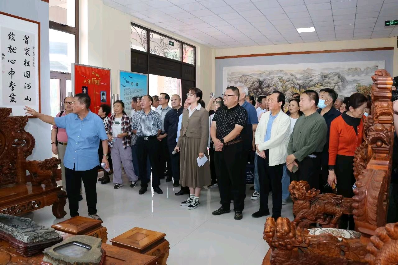 笔墨庆国庆 献出家国情 “庆国庆山东省枣庄市书画名家作品展”热烈而隆重(图6)