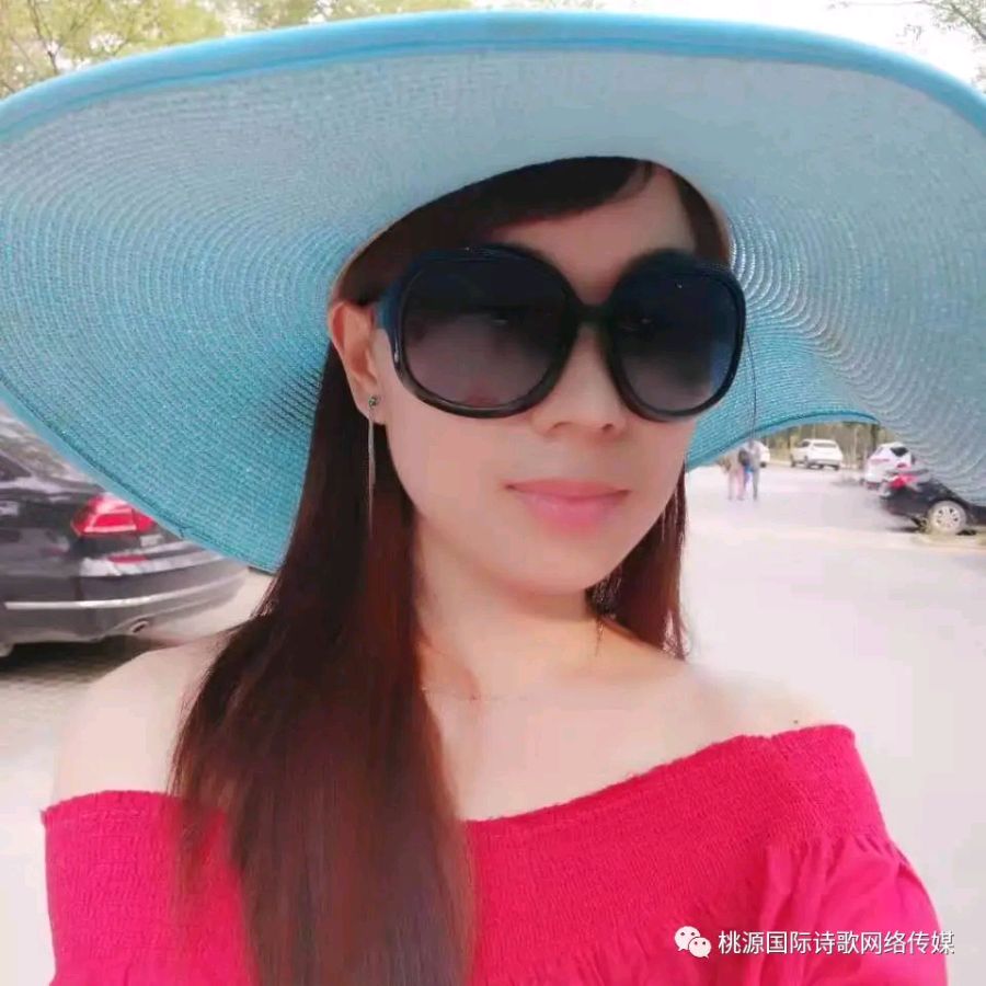 《闲人自爱芭蕉，潇潇又潇潇》作者:昨夜天【主播:梦里水乡】【桃源国际诗歌集团】桃源♬ 馨声（图9）