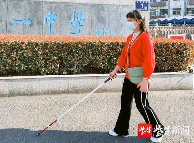 《我看到了你崭新的世界》—献给一个盲人女孩‖作者:胡玉滨‖主播:马志宏【中国现代诗歌文化传媒】（图7）