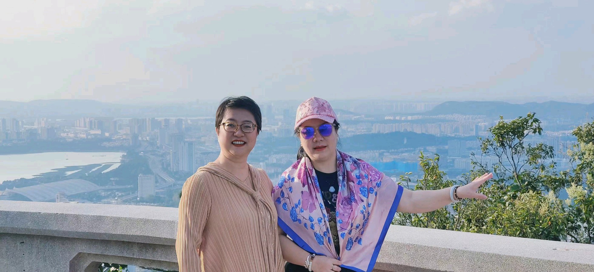 《你属于璀璨的未来——致南京市女企业家联合会史忠盼》外一首*作者｜陈鸣鸣〔南京〕【冰心文化传媒】（图5）