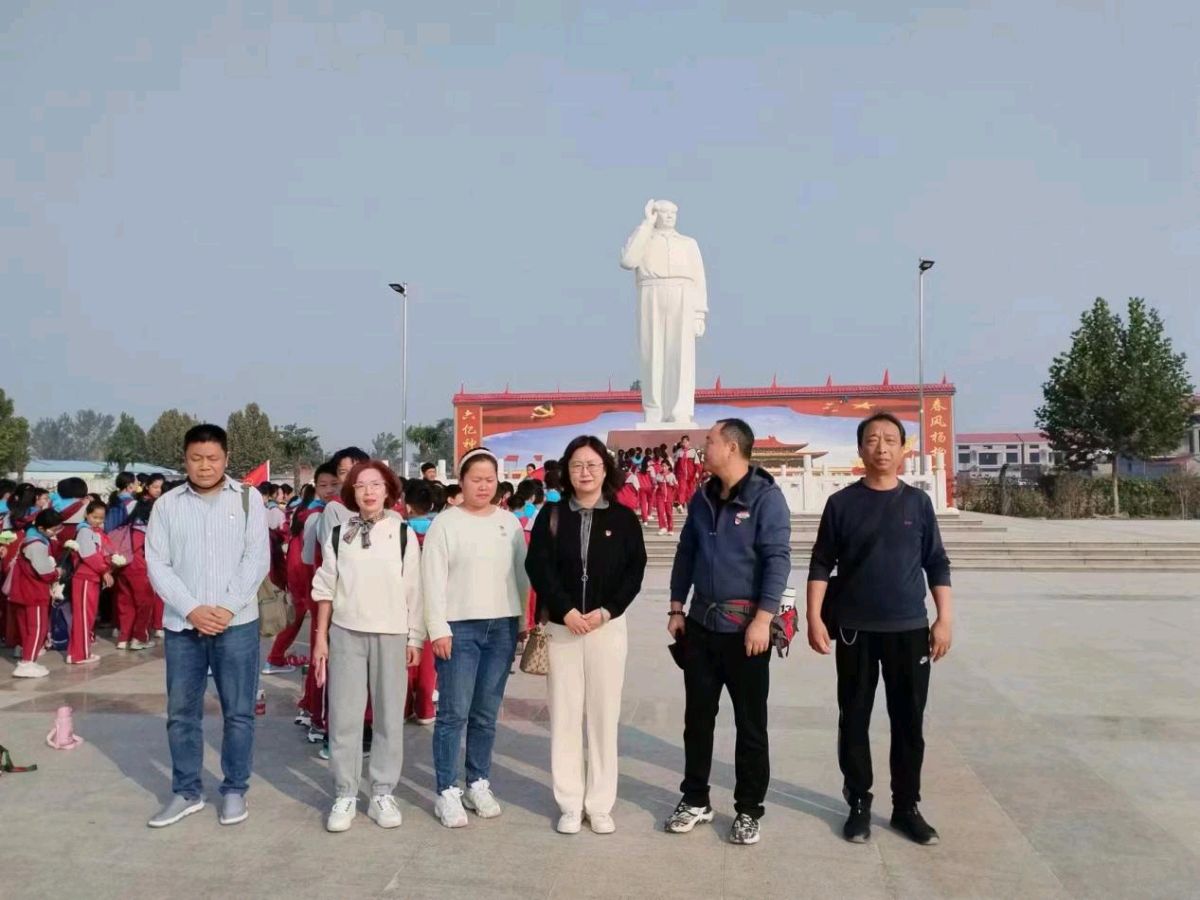 中国农科院灌溉研究所研学基地组织新乡市三十二中学生走进新乡县七里营毛主席视察田等地参观研学(图2)