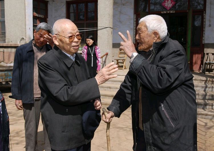 《百岁将军的故乡情》联机全球发布叶子青青作品（图17）