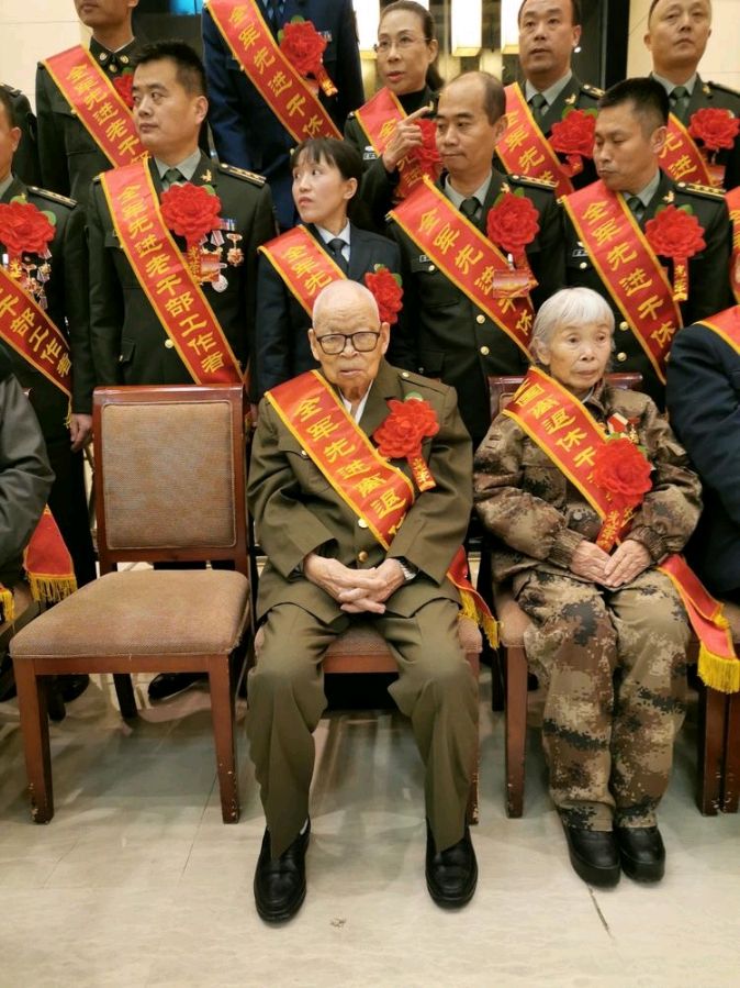 《百岁将军的故乡情》联机全球发布叶子青青作品（图22）
