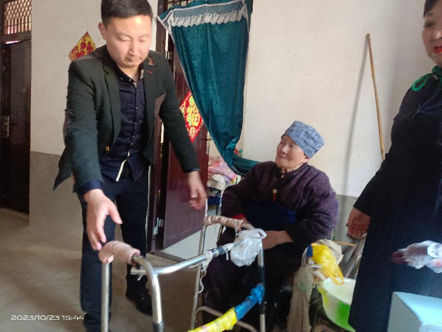 情暖重阳,关爱老人:商州区民政局公益在行动(图13)